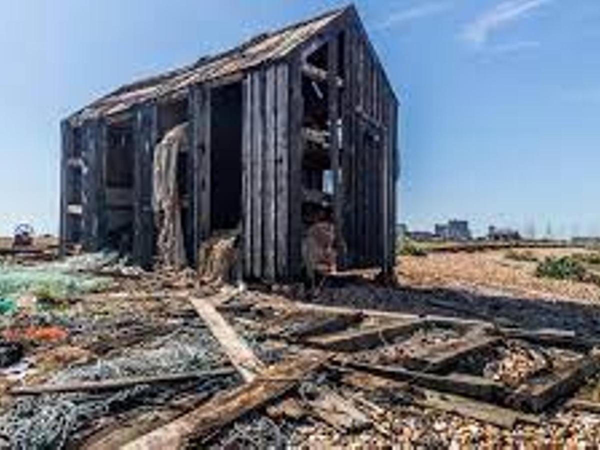 Pass The Keys Fabulous Beach Front Holiday Location Lydd Exterior photo